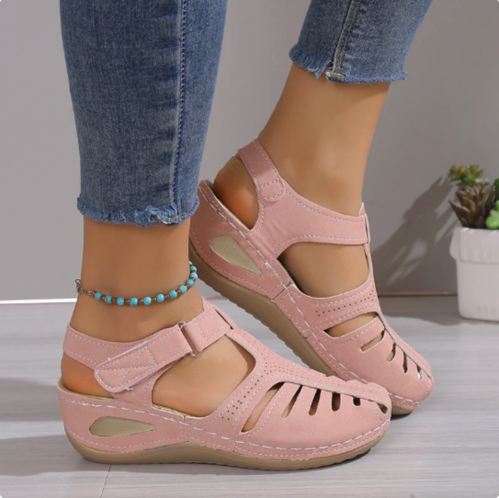 Delira - Lightweight Cushioned Sandals